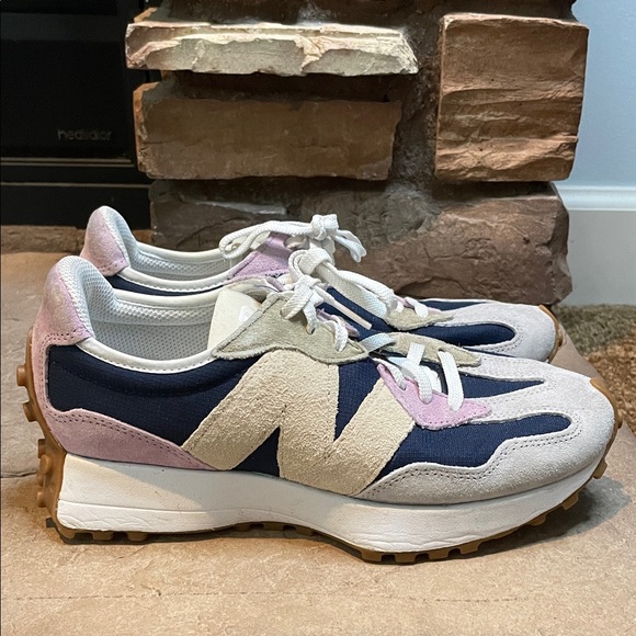 New Balance 327 Women’s Size 8 Natural Indigo and Raw Amethyst - Picture 1 of 8